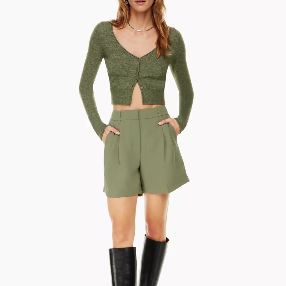 Wilfred Effortless Shorts Size 4 - worn once